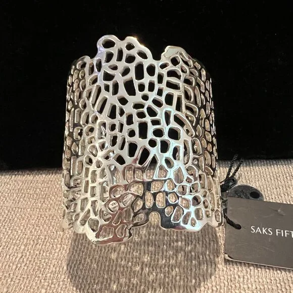 SAKS Silver Cuff Bracelet & Earrings - Picture 2 of 4